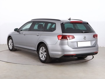 Volkswagen Passat B8 Variant 2.0 TDI BlueMotion SCR 150KM 2019 VW Passat 2.0 TDI, Salon Polska, Automat, Klima, zdjęcie 3
