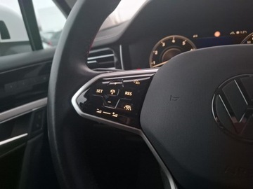Volkswagen Touareg III SUV 3.0 V6 TSI 340KM 2022 Volkswagen Touareg 3.0 TFSI / 320KM, Elegance 4Mot, zdjęcie 13