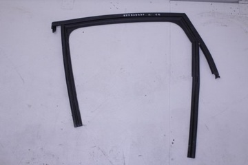 SEAT ATECA USZCZELKA DRZWI LEWA TYLNA 575839431L