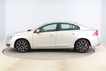 Volvo S60 II Sedan Facelifting 2.0 D3 DRIVE-E 150KM 2017 Volvo S60 D3, Salon Polska, Automat, VAT 23%, zdjęcie 2