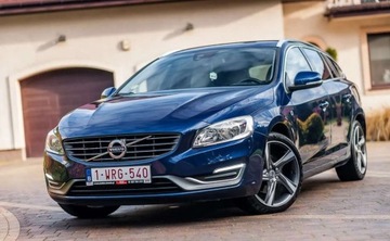 Volvo V60 I Kombi Facelifting 2.0 D4 DRIVE-E 181KM 2015 Volvo V60 Volvo V60 D4 Ocean Race 2.0 Diesel 181KM, zdjęcie 1