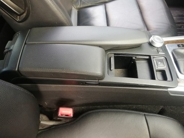 LOKETNÍ OPĚRKA DO MERCEDES W 212