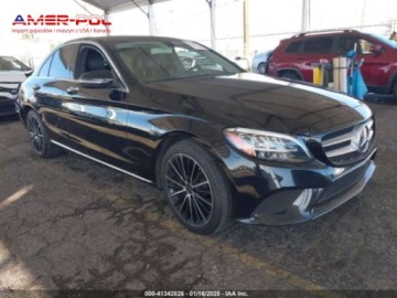 Mercedes Klasa C W205 2019 Mercedes-Benz Klasa C 2019 Mercedes-Benz C-Class C 300 Sedan 2.0 Benzyna, zdjęcie 7
