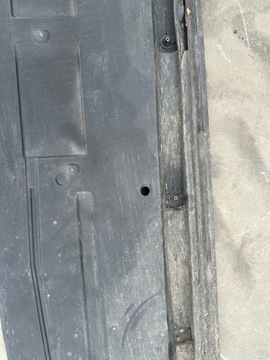 КРЫШКА ШАССИ ПРАВАЯ AUDI A4 B8 8K0825208D