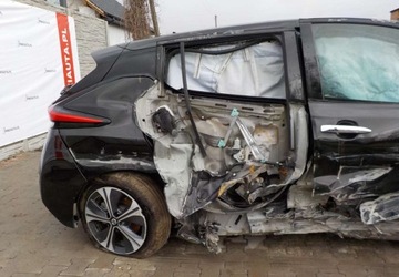 Nissan Leaf II Hatchback Elektryczny 40kWh 150KM 2020 Nissan Leaf Okazja Elektryczny 150KM, zdjęcie 17