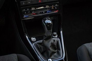 Volkswagen T-Cross SUV Facelifting 1.0 TSI 115KM 2025 Volkswagen T-Cross Life Plus 1.0 TSI 116 KM DSG, zdjęcie 17