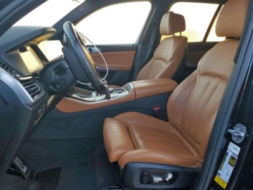 BMW X5 G05 2019 BMW X5 xDrive50i 2019 4.4 Benzyna 456KM, zdjęcie 3