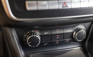 Mercedes Klasa A W176 Hatchback 5d Facelifting 180 122KM 2017 Mercedes-Benz Klasa A 180 Style 1.6 Benzyna 122KM, zdjęcie 17