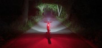 Lampka latarka rowerowa przód Specter Loong 600 lm + tył pod siodełko USB C