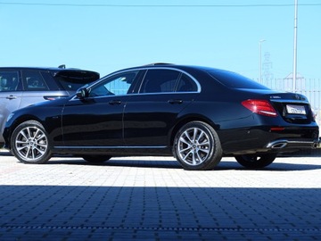 Mercedes Klasa E W213 Limuzyna Plug-in Facelifting 2.0 300e 320KM 2020 Mercedes E300e 320 koni Sedan Burmester Szyber Webasto Kamera Avantgarde, zdjęcie 27