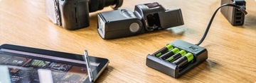 ЗАРЯДНОЕ УСТРОЙСТВО ДЛЯ ЗЕЛЕНЫХ АККУМУЛЯТОРОВ AAA AA R6 R3 NiMH АККУМУЛЯТОРЫ