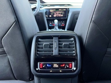 Volkswagen Arteon Fastback Facelifting 2.0 TDI SCR 150KM 2022 Volkswagen Arteon 2.0 TDI 150KM R-Line DSG SerwisASO Acc Led Virtual Webas, zdjęcie 37