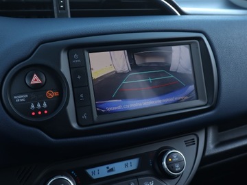 Toyota Yaris III Hatchback 5d Facelifting 2017 1.5 Dual VVT-iE 111KM 2020 Toyota Yaris 1.5 Dual VVT-i, Salon Polska, zdjęcie 17