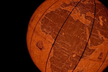 GLOBUS ŻAGLOWCE ŚWIATA 32 CM PODŚWIETLANY OZDOBNY