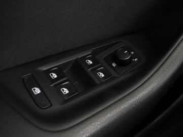 Volkswagen Passat B8 Variant 2.0 TDI BlueMotion SCR 190KM 2017 Volkswagen Passat 4x4 DSG panorama navi klima auto, zdjęcie 35