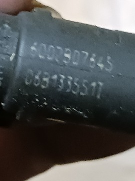 06B1335511 VSTŘIKOVACÍ TRYSKA PASSAT B5 FL 2.0 ALT 130KM
