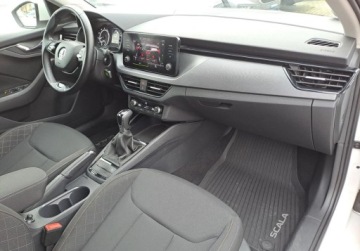 Skoda Scala Hatchback 1.5 TSI 150KM 2021 Skoda Scala Ambition 1,5 TSI 150 KM DSG Salon PL ASO VAT-23 1.5 Benzyna, zdjęcie 9