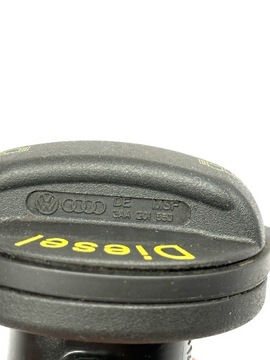 AUDI A4 B8 A5 8T Q5 Q3 DIESEL ZÁCPA  NÁDRŽE PLNĚNÍ PALIVA 3AA201553A