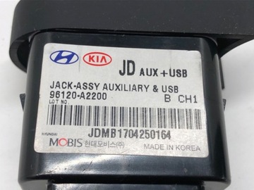 HNÍZDO USB KIA CEED 96120-A2200 12-18