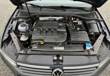 Volkswagen Passat B8 Variant 2.0 TDI BlueMotion SCR 150KM 2018 Volkswagen Passat Volkswagen Passat 2.0 TDI BMT Comfortline 2.0 Diesel, zdjęcie 39