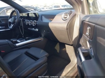 Mercedes GLA II 2021 Mercedes-Benz GLA 2021 MERCEDES-BENZ GLA 250 2.0 Benzyna 221KM, zdjęcie 4