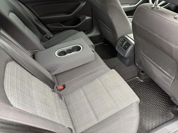 Volkswagen Passat B8 Variant Facelifting 1.5 TSI EVO 150KM 2022 Volkswagen Passat 1.5 TSI / 150 KM DSG Bussines Sa, zdjęcie 37