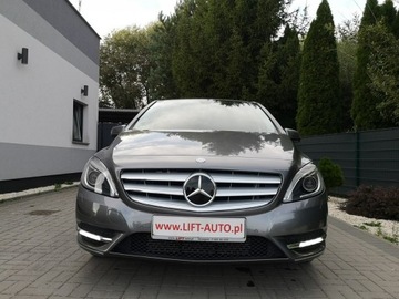 Mercedes Klasa B W246 Sports Tourer 180 BlueEFFICIENCY 122KM 2012 Mercedes B 180 1,6 16v 122KM # Klimatronik# Navi #, zdjęcie 2