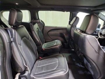 Chrysler Pacifica II 2025 Chrysler Pacifica 2025 LIMITED 3.6 Benzyna 287KM, zdjęcie 10