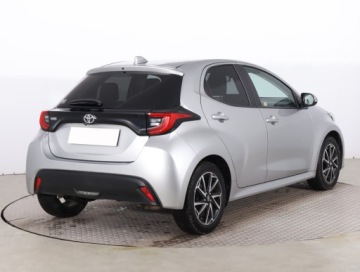 Toyota Yaris IV Hatchback 1.5 Dynamic Force 125KM 2023 Toyota Yaris 1.5 VVT-i, Salon Polska, zdjęcie 4