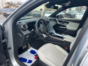 Mercedes GLC C254/X254 SUV 2.0 200 MHEV 204KM 2024 Mercedes-Benz GLC 300 e 4 MATIC Suv Pakiet PremiumPanoramaDigital LightSal, zdjęcie 9