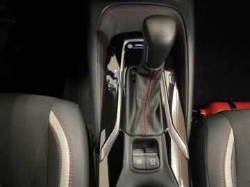 Toyota Corolla XII TS Kombi Facelifting 2.0 Hybrid Dynamic Force 196KM 2024 Toyota Corolla 2.0 Hybrid GR Sport Dynamic Seria E, zdjęcie 19