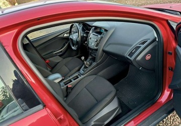 Ford Focus III Sedan Facelifting 1.0 EcoBoost 100KM 2015 Ford Focus Ford Focus 1.0 EcoBoost 99g Trend Benzyna 100KM, zdjęcie 10