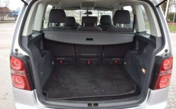 Volkswagen Touran I 1.9 TDI 105KM 2007 Volkswagen Touran 1.9TDI 2007r Lift Klimatronik Hak 1.9 Diesel 105KM, zdjęcie 7