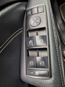 Mercedes Klasa A W176 Hatchback 5d 1.6 180 BlueEFFICIENCY 122KM 2014 Mercedes A 180 1.6 Benzyna Kamera, zdjęcie 35