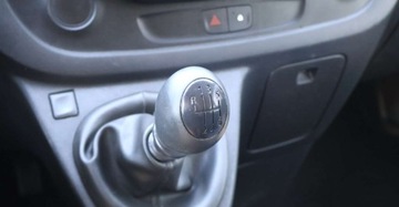 Opel Vivaro B Kombi Extra Long H1 2,9t 1.6 BiTurbo 140KM 2015 Opel Vivaro (nr 081) 2.0 140KM 9 osob Tempomat Hak Bluetooth 1.6 Diesel, zdjęcie 21