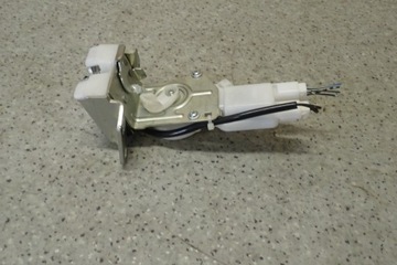 SUZUKI SWIFT MK7 10-16 ЗАМОК ЗАДНЕЙ ДВЕРИ