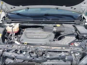 Chrysler Pacifica II 2017 Chrysler Pacifica Touring-L 2017 3.6l 3.6 Benzyna 287KM, zdjęcie 7