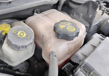 Opel Insignia I Sedan 2.0 CDTI ECOTEC 130KM 2010 Opel Insignia 2010r, 2.0 CDTI. AUTOMAT. Lekko uszkodzony tyl. Jezdzi. 2.0, zdjęcie 24