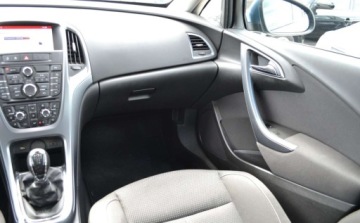 Opel Astra J Sports Tourer Facelifting 1.6 Twinport ECOTEC 115KM 2014 Opel Astra 1.6 - Bezwypadkowe - 1 wlasciciel - Stan Mega - auto oplacone, zdjęcie 28