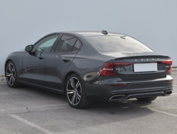 Volvo S60 III Sedan 2.0 T5 250KM 2020 Volvo S60 T5, Salon Polska, Serwis ASO, 4X4, zdjęcie 3