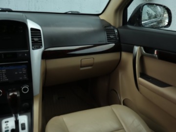 Chevrolet Captiva I 2.0D 150KM 2007 Chevrolet Captiva 2.0 D, 4X4, Automat, 7 miejsc, zdjęcie 7