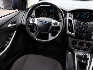 Ford Focus III Hatchback 5d facelifting 1.6 TDCi 95KM 2014 Ford Focus 1.6 TDCi, Salon Polska, Klima, zdjęcie 6