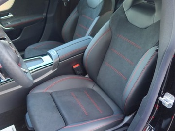 Mercedes CLA C118/X118 Shooting Brake Facelifting 1.3 200 163KM 2024 200 AMG Line Shooting Brake Combi 1.3 (163KM) 2024, zdjęcie 3