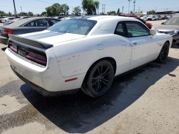 Dodge Challenger III 2016 Dodge Challenger RT 2016 5.7l 5.7 Benzyna 375KM, zdjęcie 3