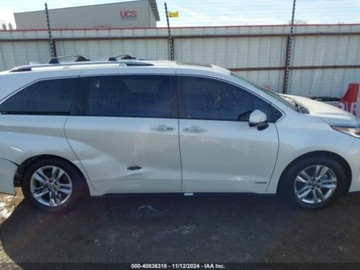 Toyota Sienna III 2021 Toyota Sienna 2021r., LIMITED, od ubezpieczalni 2.5 Benzyna 189KM, zdjęcie 7