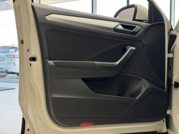 Volkswagen T-Roc I SUV Facelifting 1.5 TSI ACT 150KM 2023 Volkswagen T-Roc Life Podgrzewane fotele Kamera CarPlayAndroid Auto LE, zdjęcie 10