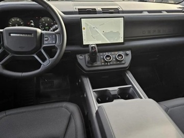 Land Rover Defender IV (L663) Hard Top 90 3.0D R6 250KM 2025 Defender 110 D250 X-Dynamic SE 3.0 (250KM) 2025, zdjęcie 7