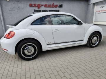 Volkswagen Beetle Hatchback 3d 1.6 TDI 105KM 2015 Volkswagen Beetle bezwypadkowy wyposażen, zdjęcie 9