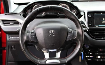 Peugeot 2008 I SUV Facelifting 1.2 PureTech 110KM 2019 Peugeot 2008 1.2 i Gt-line Navi Kamera 1 rok gwarancji 1.2 Benzyna, zdjęcie 21