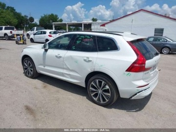 Volvo XC60 II 2022 Volvo XC 60 2022, B5, 2.0, Momentum 2.0 Benzyna 250KM, zdjęcie 2